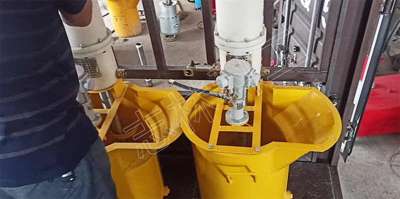 囊袋式注漿封孔器