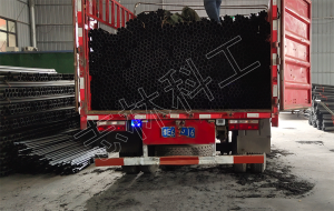 5000米PVC-KM1.0/50型瓦斯抽放篩管發(fā)貨河南某煤礦